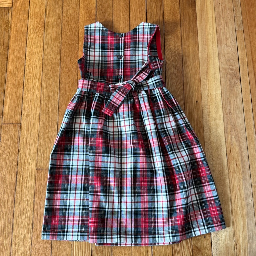 Tartan sleeveless girl’s dress. Red, white and black. Size 4 yo